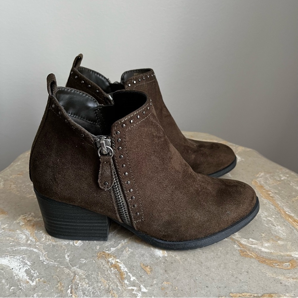 Sonoma Women’s 5.5 Brown Suede Ankle Bootie with Side Zipper